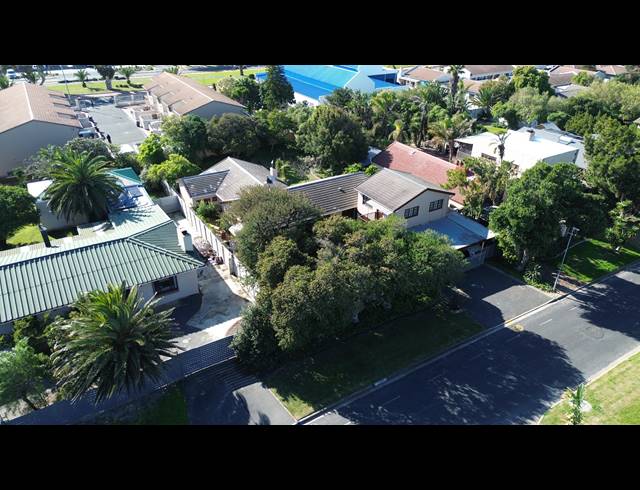 1,004M² VACANT LAND FOR SALE IN TABLE VIEW